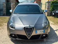 Usata Alfa Romeo Giulietta Quadrifoglio Verde 235 CV (172 kW) 2011 Grigio Utilitaria