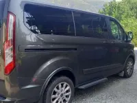 Usata Ford Tourneo 185 CV (136 kW) 2020 Grigio Furgone