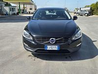 Usata Volvo V60 Summum 120 CV (88 kW) 2017 Nero Station wagon