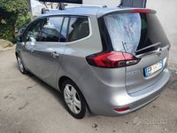 usata Opel Zafira Tourer full optional interni premium