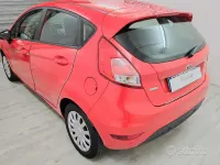 Usata Ford Fiesta Titanium 101 CV (74 kW) 2016 Rosso Utilitaria