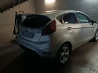 Usata Ford Fiesta Titanium 71 CV (52 kW) 2012 Argento Berlina