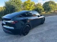 Usata Tesla Model Y 189 kW (258 CV) 2023 Nero SUV