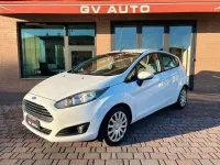 Usata Ford Fiesta 75 CV (55 kW) 2014 Bianco Utilitaria