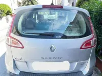 Usata Renault Scénic III 110 CV (80 kW) 2010 Argento Monovolume