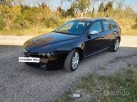 Begagnad Alfa Romeo 159 Distinctive 140 HK (102 kW) 2011 Svart Kombi