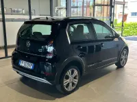 Usata VW cross up! 75 CV (55 kW) 2018 Nero Utilitaria