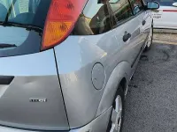 Usata Ford Focus Zetec 101 CV (74 kW) 2004 Argento Berlina