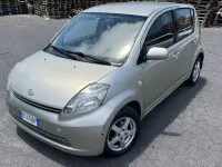 Usata Daihatsu Sirion 91 CV (66 kW) 2009 Grigio Utilitaria