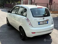 Usata Lancia Ypsilon Platinum 69 CV (50 kW) 2011 Bianco Utilitaria