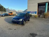 Usata Opel Zafira Cosmo 125 CV (91 kW) 2012 Blu Monovolume