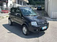 Usata Fiat Panda 4x4 Climbing 75 CV (55 kW) 2011 Nero Utilitaria
