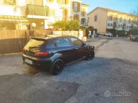 Usata Alfa Romeo 147 105 CV (77 kW) 2008 Nero Utilitaria