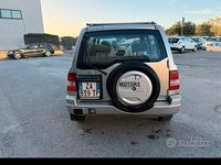 Usata Mitsubishi Pajero 114 CV (83 kW) 2004 Grigio SUV