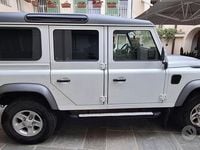 Usata Land Rover Defender SE 122 CV (89 kW) 2012 Bianco Station wagon