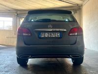 Usata Mercedes B180 109 CV (80 kW) 2016 Grigio Monovolume