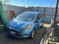 Usata Ford Fiesta 82 CV (60 kW) 2009 Blu Utilitaria