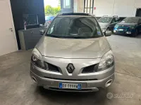 Usata Renault Koleos Dynamique 175 CV (128 kW) 2009 Grigio SUV