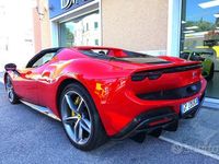 Usata Ferrari 296 830 CV (610 kW) 2023 Rosso Cabrio