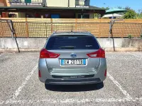 Usata Toyota Auris Hybrid Active 99 CV (72 kW) 2014 Grigio Station wagon