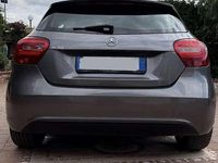 Usata Mercedes A180 Premium 109 CV (80 kW) 2017 Grigio Berlina