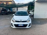 Usata Kia Rio Active 83 CV (61 kW) 2016 Bianco Berlina