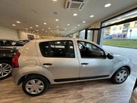 Usata Dacia Sandero Lauréate 72 CV (52 kW) 2010 Grigio Berlina