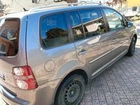 Usata VW Touran 140 CV (102 kW) 2010 Grigio Monovolume