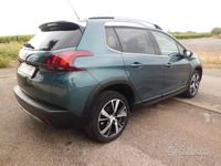 Usata Peugeot 2008 Allure 99 CV (72 kW) 2016 Verde SUV