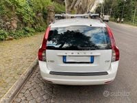Usata Volvo V50 109 CV (80 kW) 2012 Bianco Station wagon
