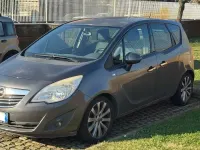 Usata Opel Meriva Cosmo 101 CV (74 kW) 2011 Grigio Monovolume