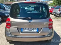 Usata Renault Modus Dynamique 75 CV (55 kW) 2008 Grigio Monovolume