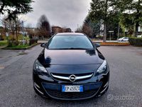 Usata Opel Astra S 131 CV (96 kW) 2013 Nero Berlina