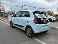 Usata Renault Twingo Intens 65 CV (47 kW) 2020 Blu Utilitaria