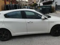 Usata Alfa Romeo Giulietta Progression 105 CV (77 kW) 2011 Bianco Utilitaria