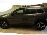 Usata Jeep Cherokee 170 CV (125 kW) 2014 Grigio SUV