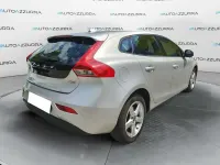 Usata Volvo V40 115 CV (84 kW) 2015 Argento Berlina