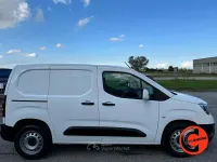 Usata Opel Combo 102 CV (75 kW) 2019 Bianco pastello Monovolume