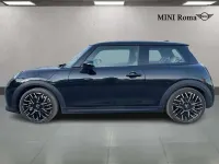 Usata Mini Cooper Favoured 156 CV (114 kW) 2024 Midnight black ii Utilitaria