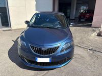 Usata Lancia Ypsilon Gold 69 CV (50 kW) 2022 Blu Utilitaria