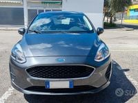 Gebraucht Ford Fiesta 75 PS (55 kW) 2018 Grau Kleinwagen