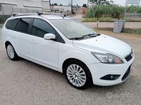 Usata Ford Focus 100 CV (73 kW) 2011 Bianco Station wagon