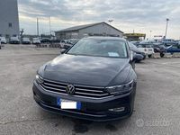 Usata VW Passat Business 150 CV (110 kW) 2022 Grigio Station wagon