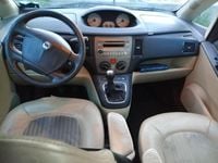 Usata Lancia Musa 89 CV (65 kW) 2006 Marrone Monovolume