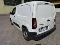 Usata Fiat Doblò 102 CV (75 kW) 2023 Bianco Monovolume