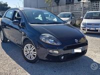 Usata Fiat Punto Lounge 95 CV (69 kW) 2016 Blu Berlina