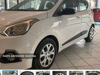 Usata Hyundai i10 67 CV (49 kW) 2015 White peral Utilitaria