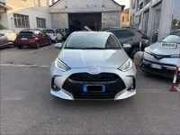 Usata Toyota Yaris Hybrid Trend 92 CV (67 kW) 2025 Argento Berlina