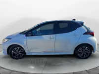 Usata Toyota Yaris Hybrid Style 92 CV (67 kW) 2021 Bianco Utilitaria