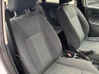 Usata Ford Fiesta Titanium 70 CV (51 kW) 2010 Bianco Utilitaria